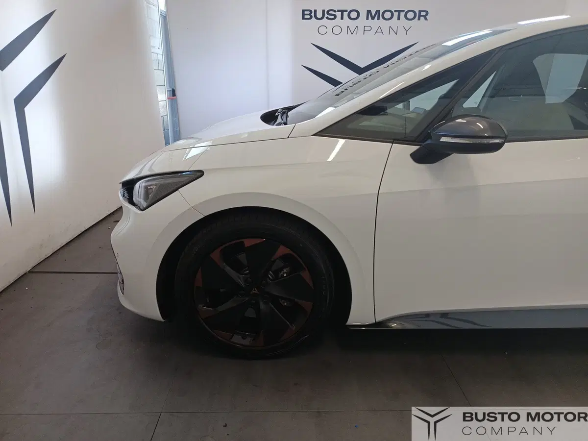 Cupra Born usata a Varese (7)