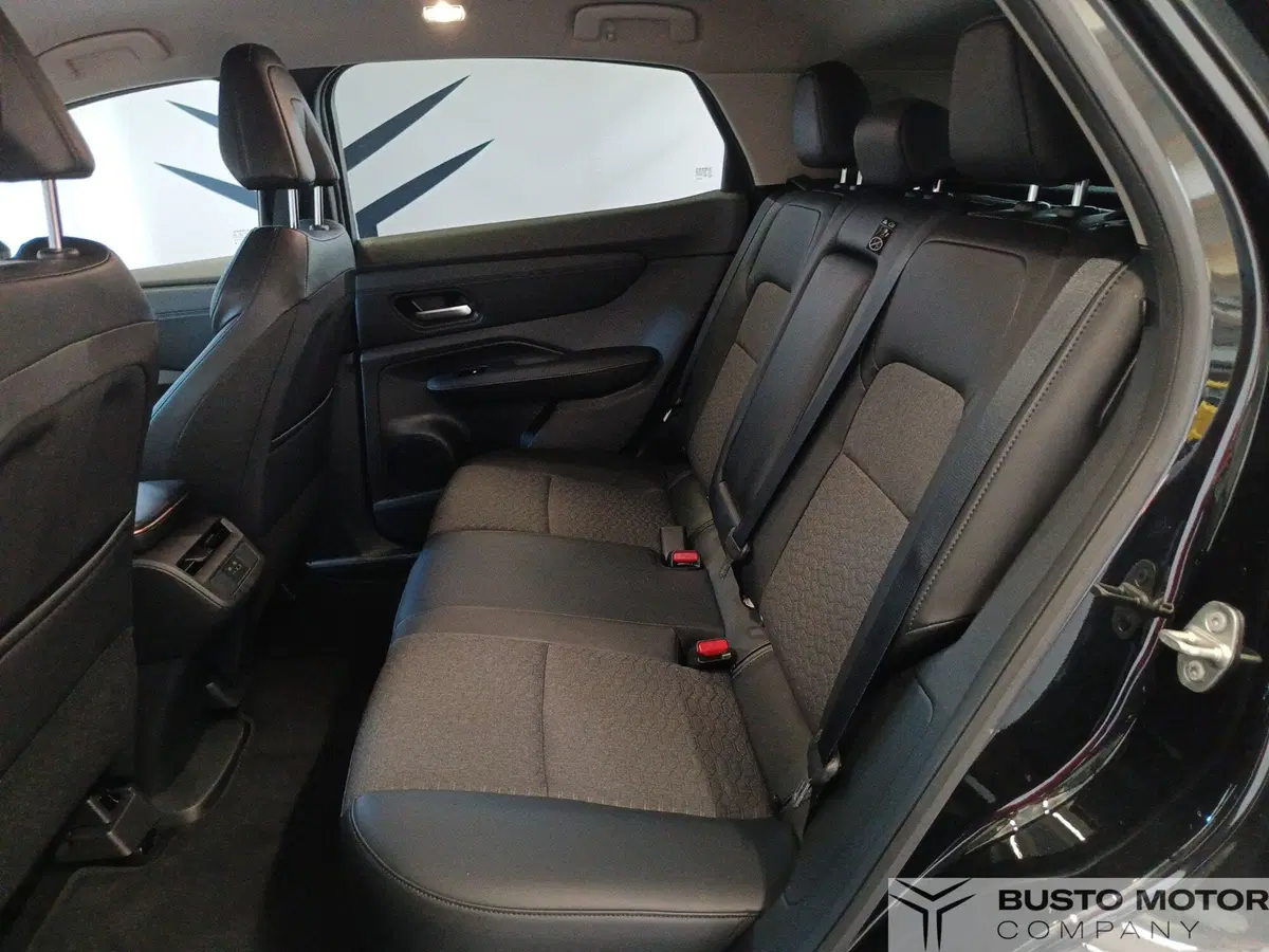 Nissan Ariya usata a Varese (9)