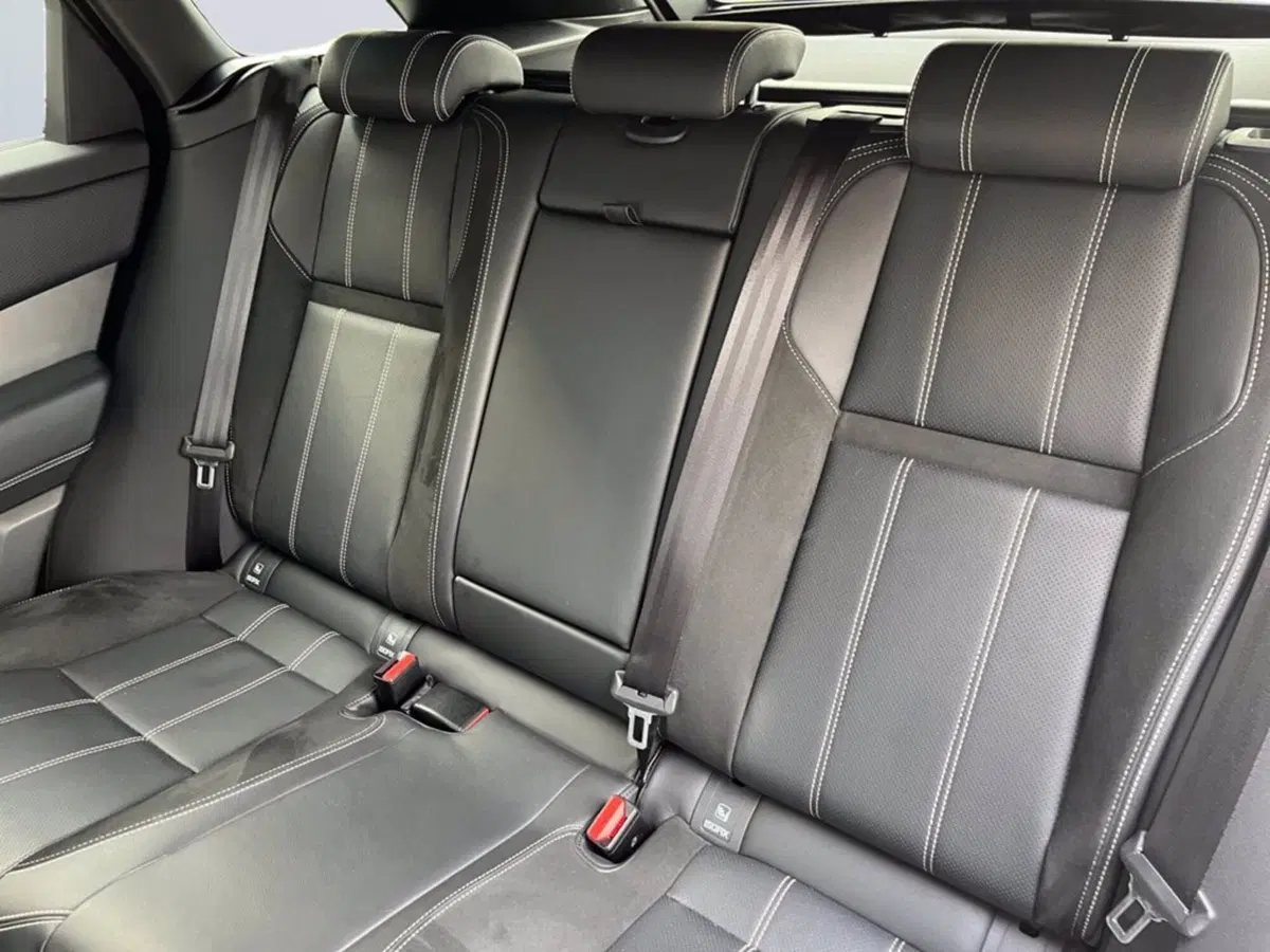 Land Rover Range Rover Velar usata a Milano (12)