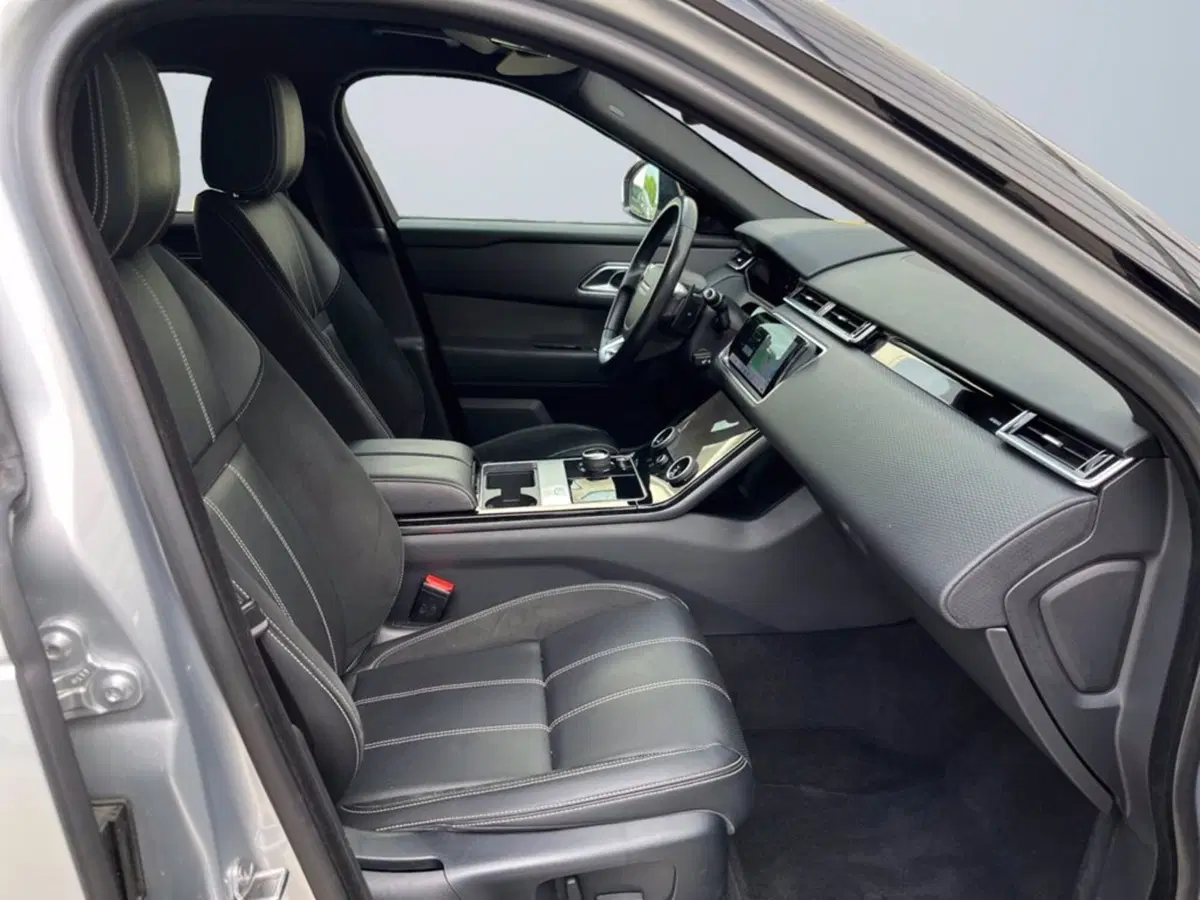Land Rover Range Rover Velar usata a Milano (15)