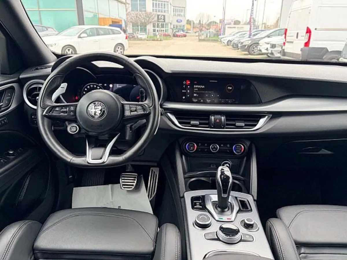 Alfa Romeo Stelvio usata a Ravenna (10)