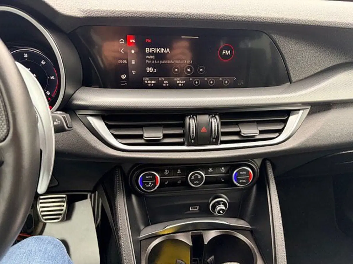 Alfa Romeo Stelvio usata a Ravenna (13)