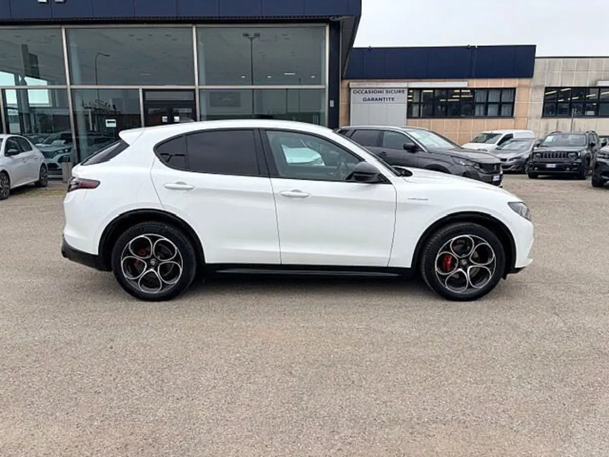 Alfa Romeo Stelvio usata a Ravenna (4)