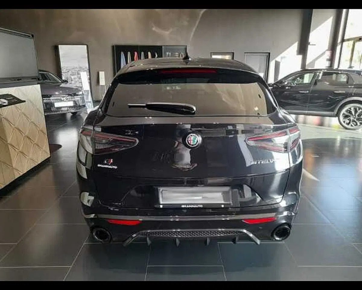 Alfa Romeo Stelvio usata a Alessandria (5)