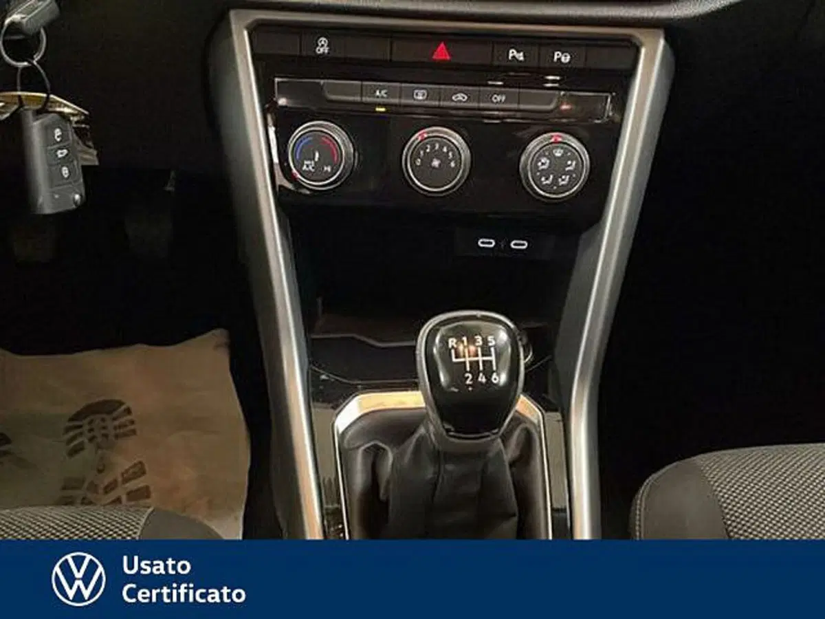 Volkswagen T-Roc usata a Vicenza (11)