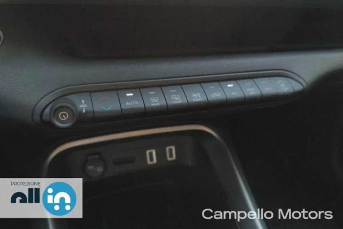 Jeep Avenger usata a Venezia (11)