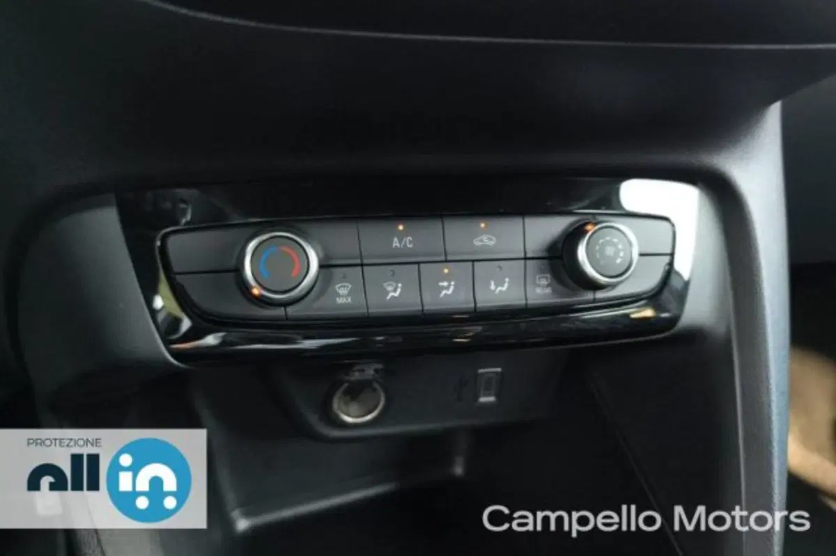 Opel Corsa usata a Venezia (12)