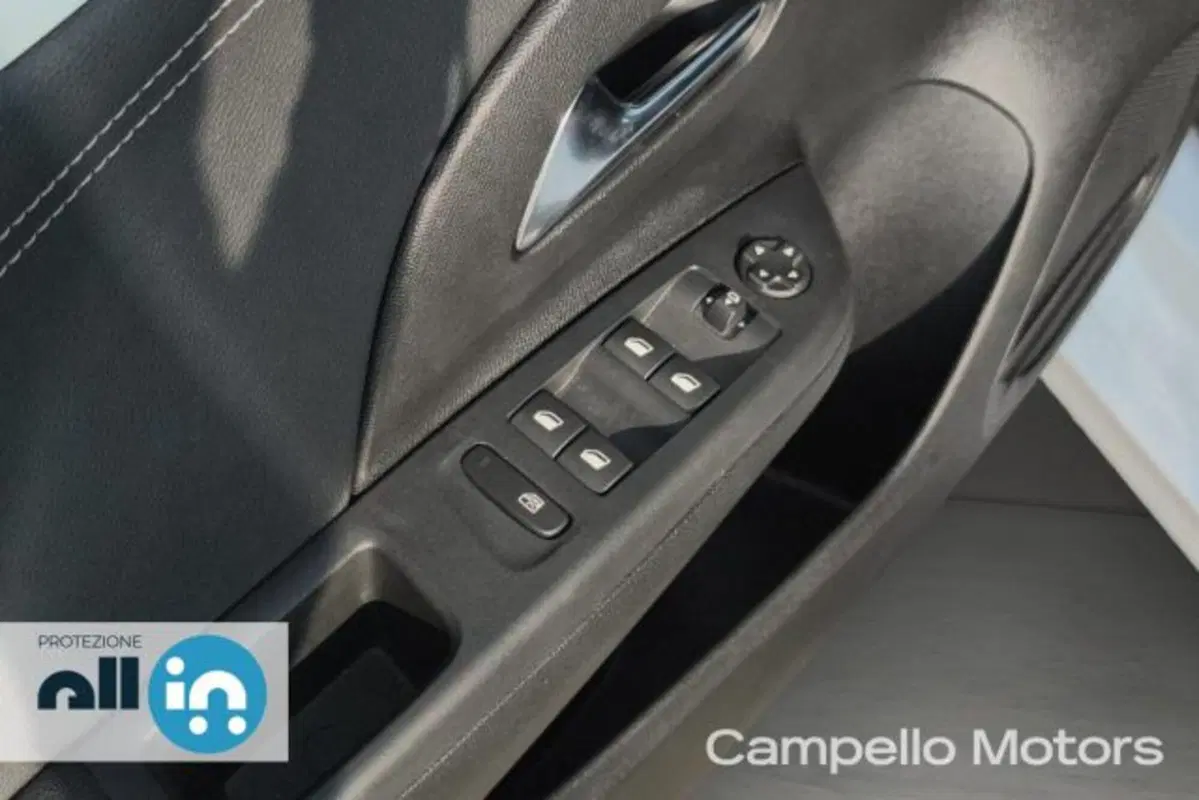 Opel Corsa usata a Venezia (16)
