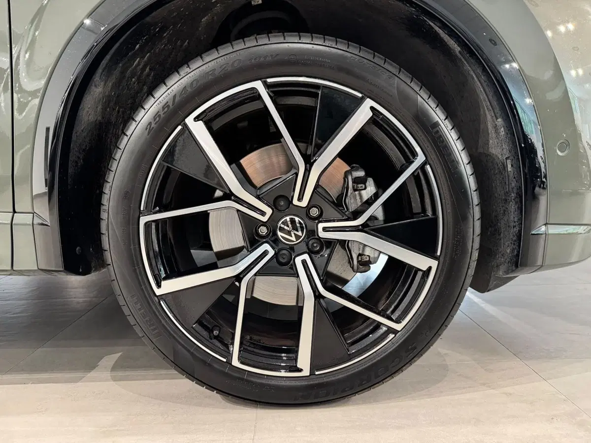 Volkswagen Tiguan usata a Varese (7)