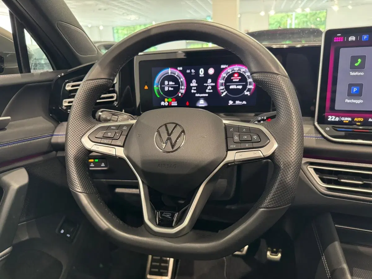 Volkswagen Tiguan usata a Varese (9)