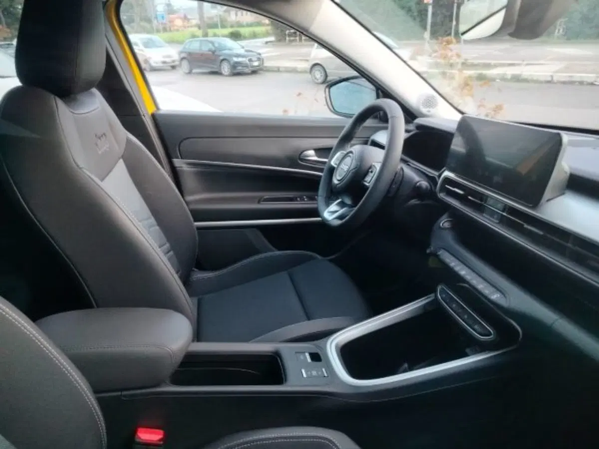 Jeep Avenger usata a Forlì-Cesena (11)