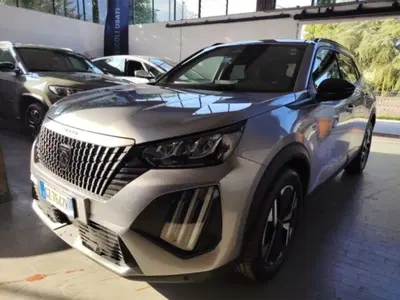 Peugeot 2008 PureTech 100 S&amp;S Allure del 2025 usata a Cesena