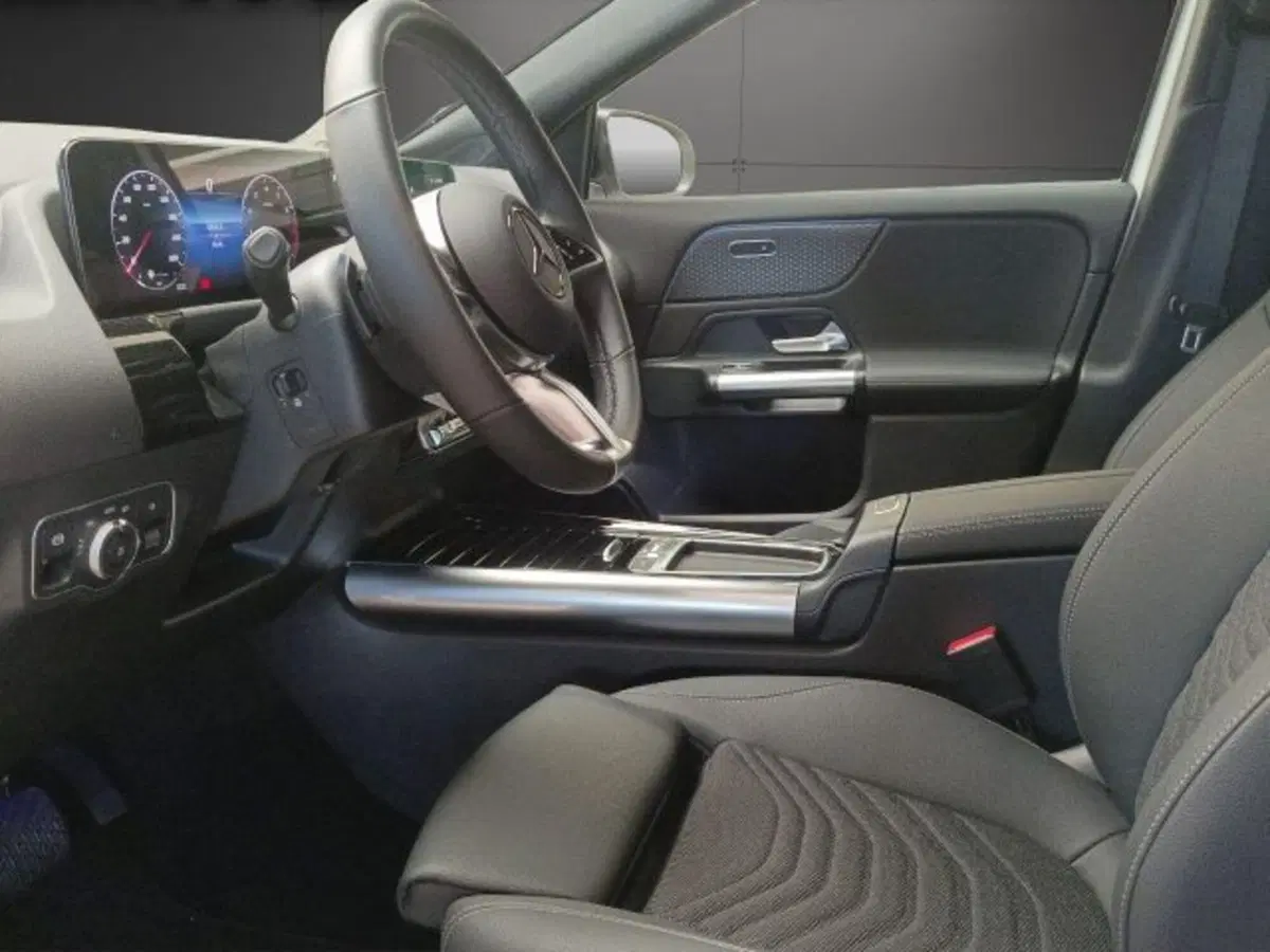 Mercedes-Benz GLA SUV usata a Novara (11)