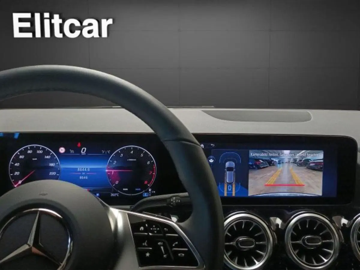 Mercedes-Benz GLA SUV usata a Novara (16)