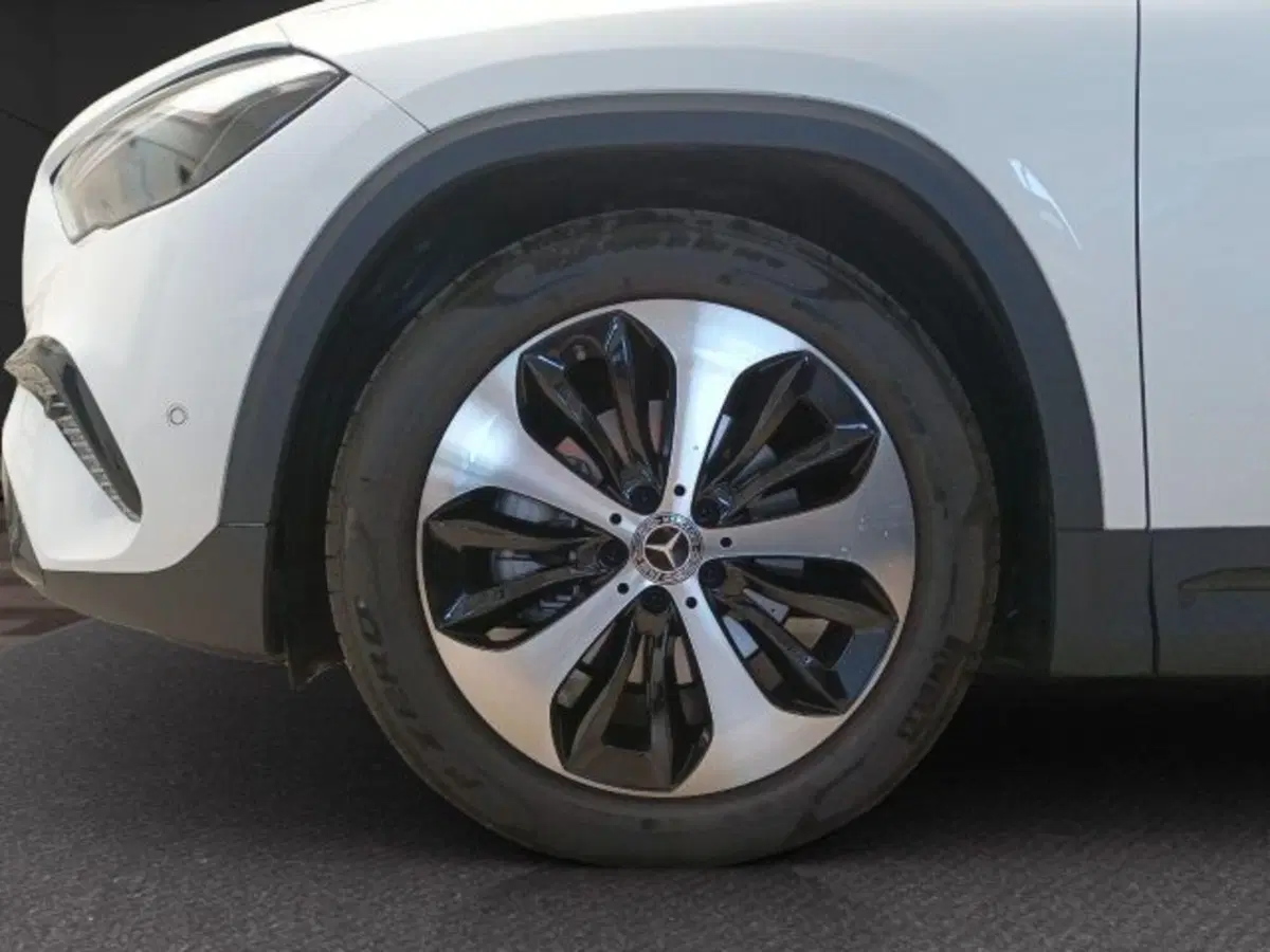 Mercedes-Benz GLA SUV usata a Novara (9)