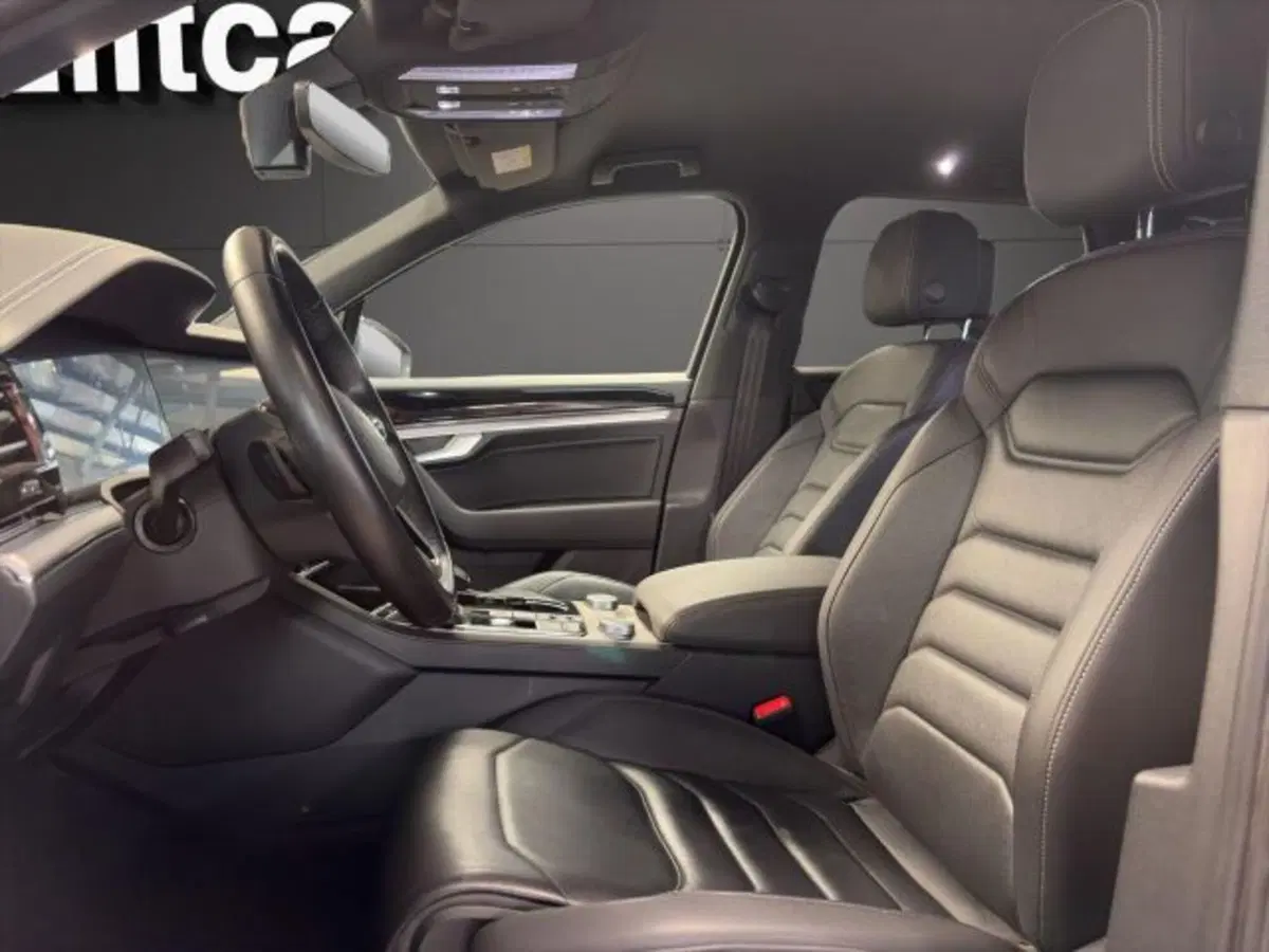 Volkswagen Touareg usata a Novara (11)
