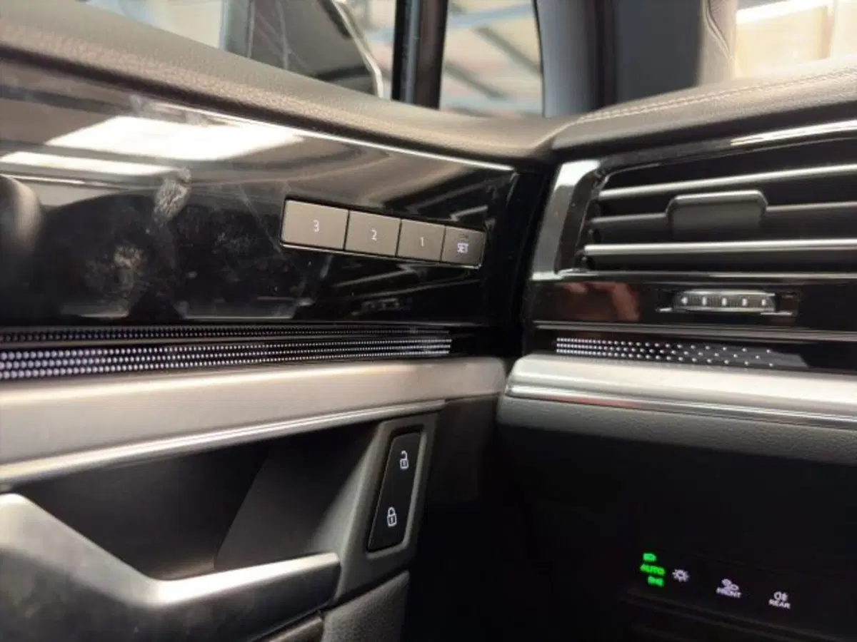 Volkswagen Touareg usata a Novara (14)