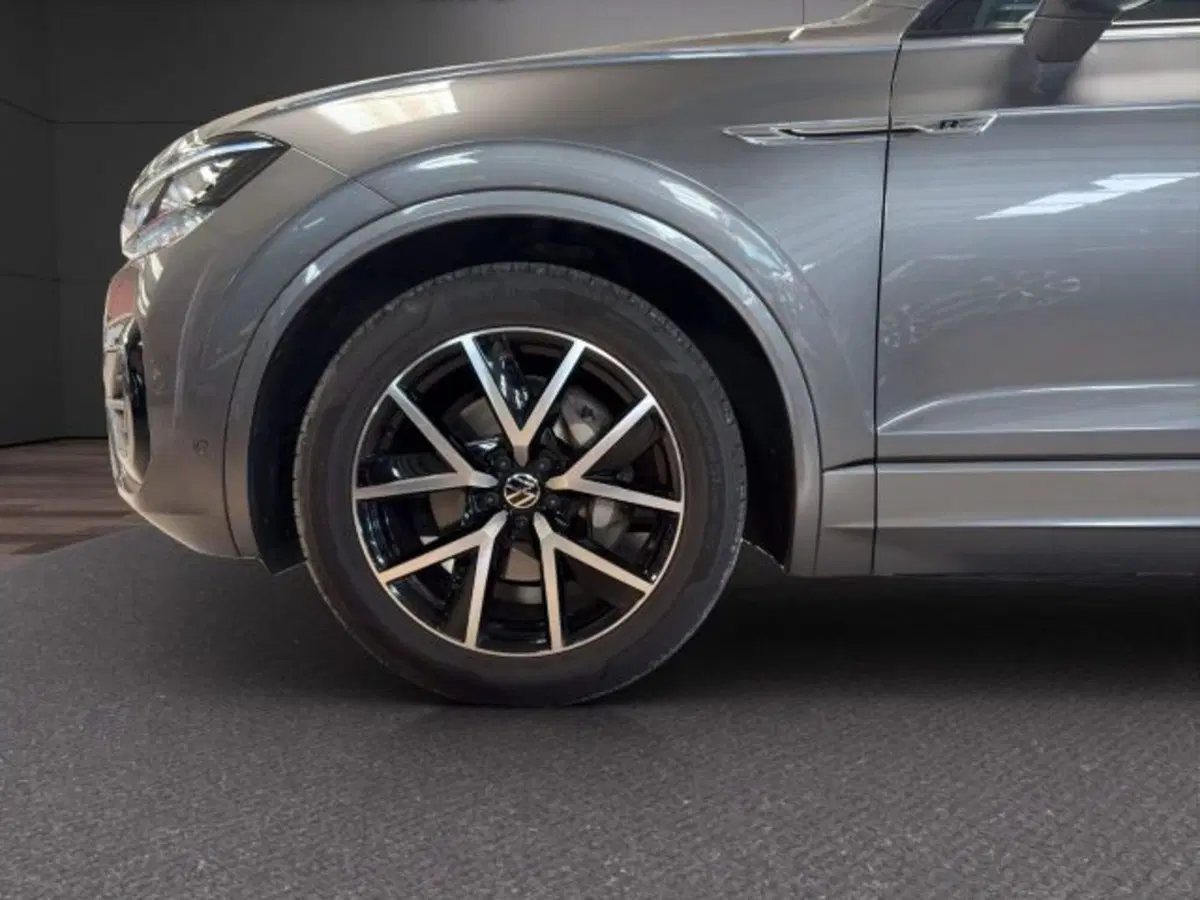 Volkswagen Touareg usata a Novara (16)
