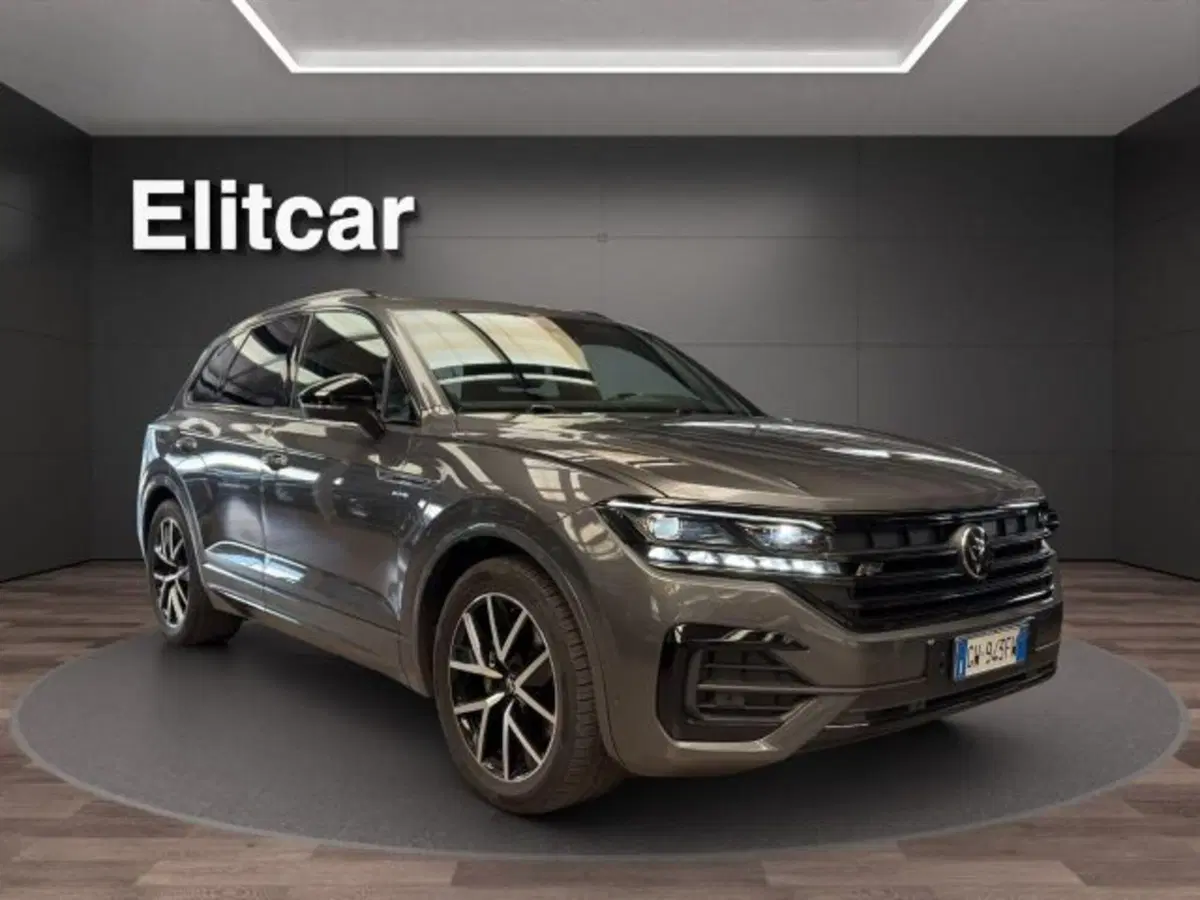 Volkswagen Touareg usata a Novara (3)