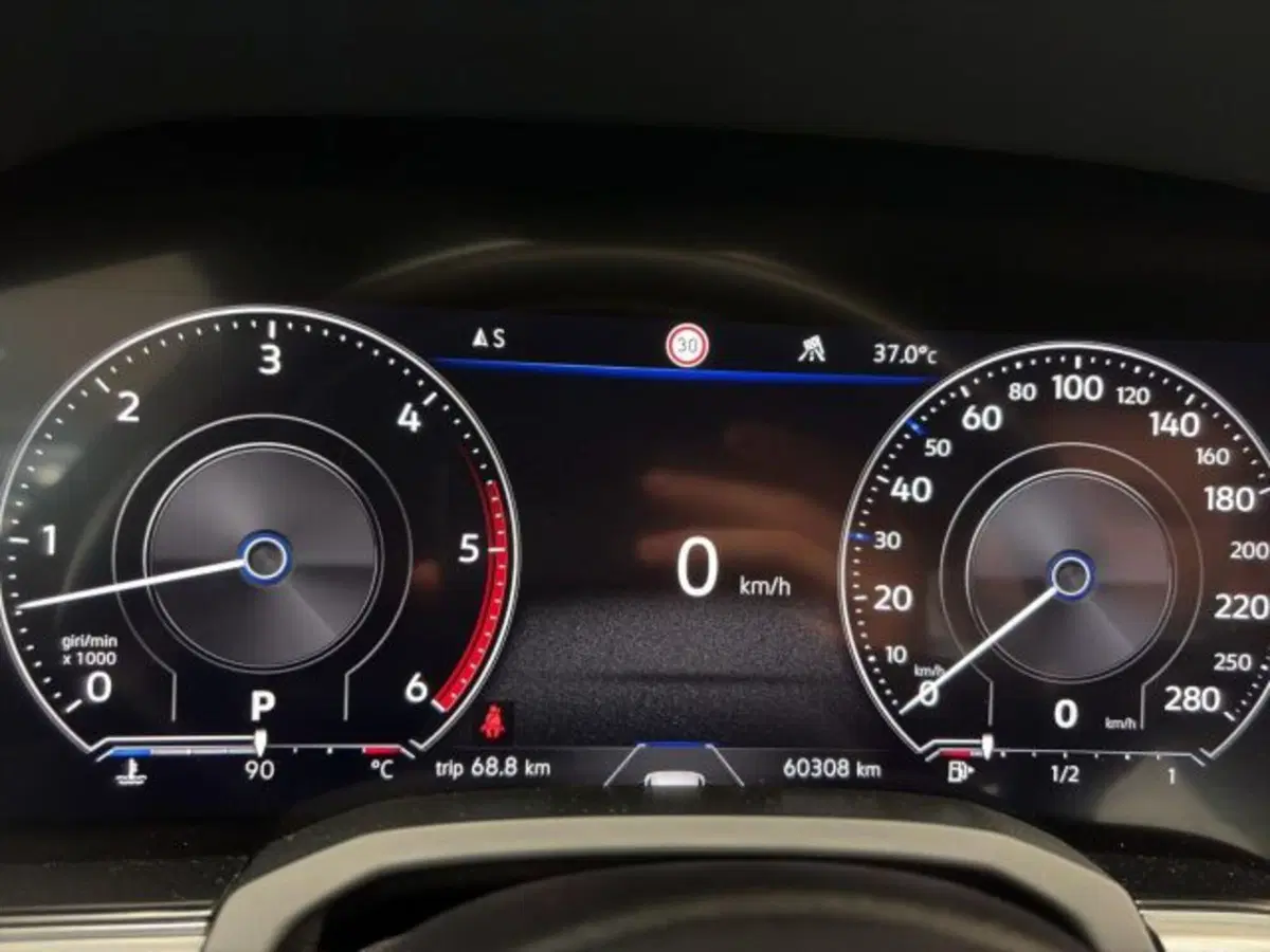 Volkswagen Touareg usata a Novara (7)