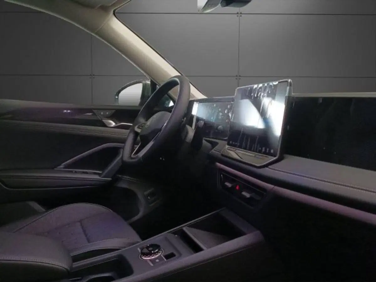 Volkswagen Tiguan nuova a Novara (10)