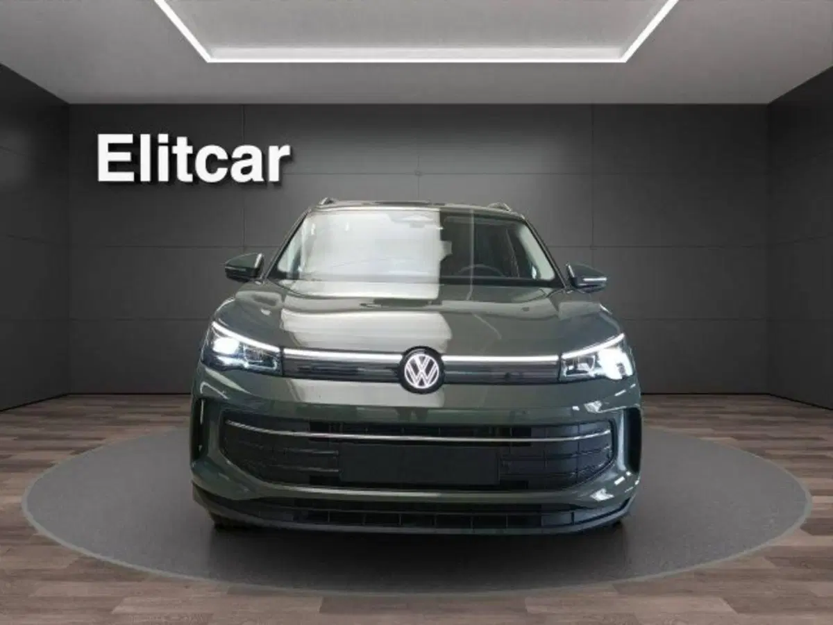 Volkswagen Tiguan nuova a Novara (2)