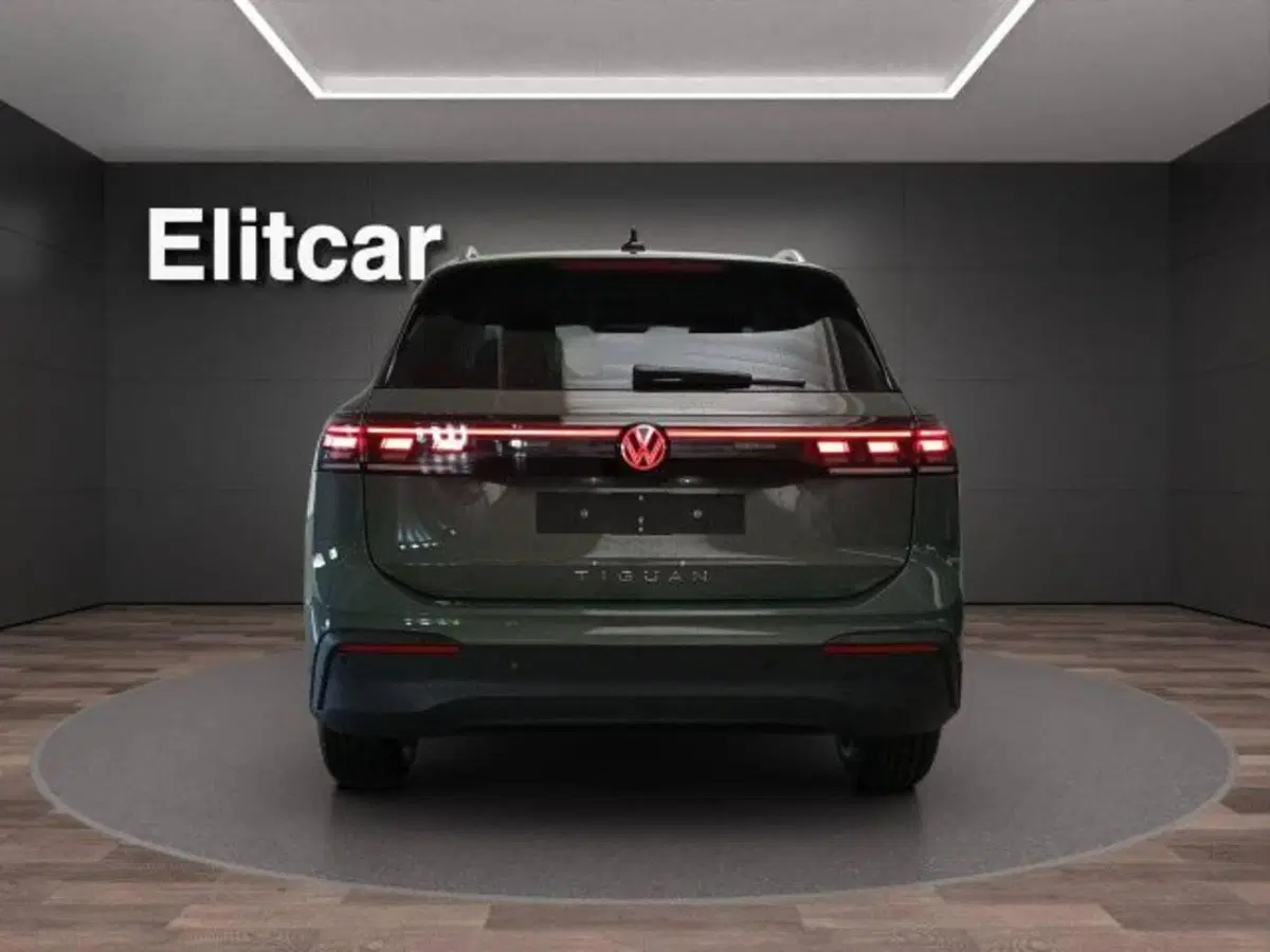 Volkswagen Tiguan nuova a Novara (6)