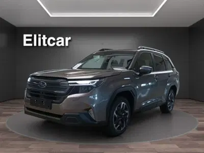 Subaru Forester 2.0 e-Boxer MHEV CVT Lineartronic Style nuova a Dormelletto