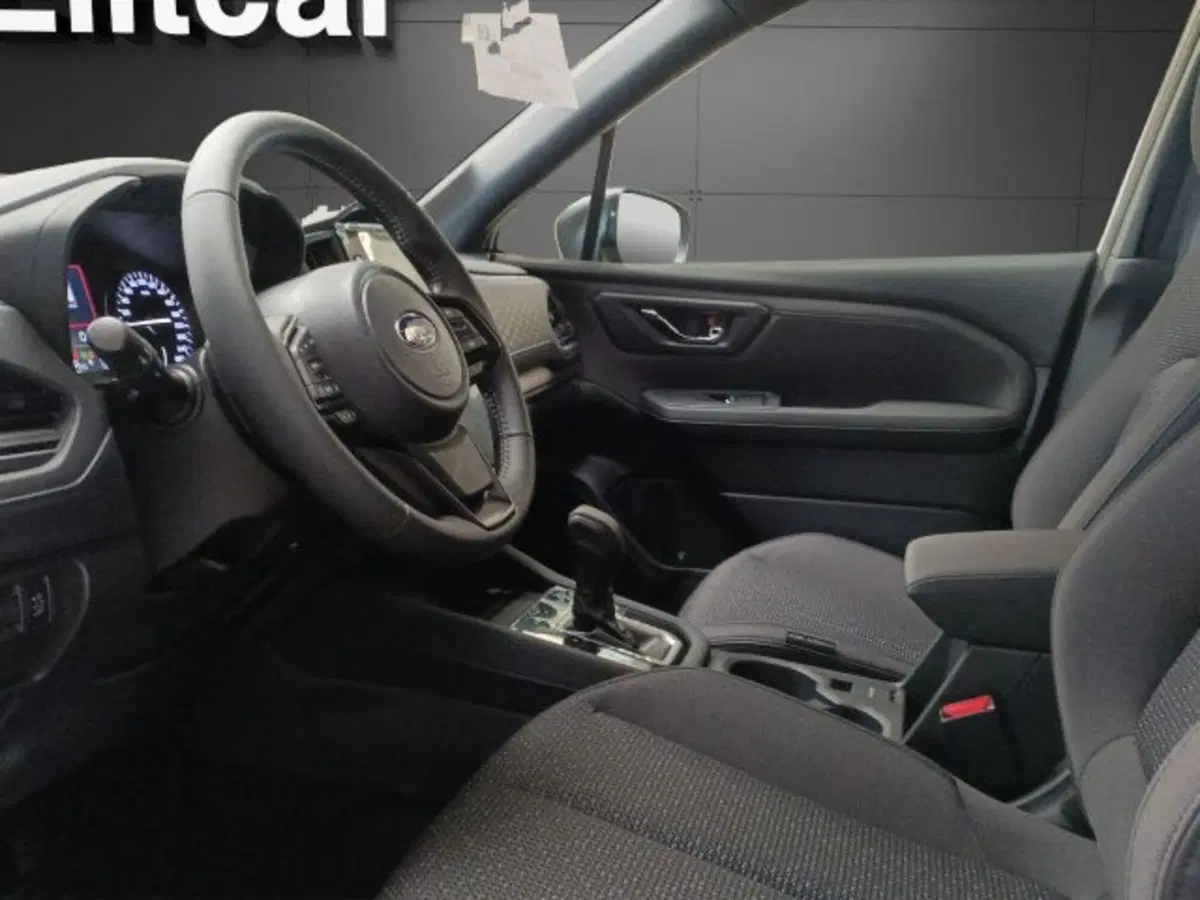 Subaru Forester nuova a Novara (11)