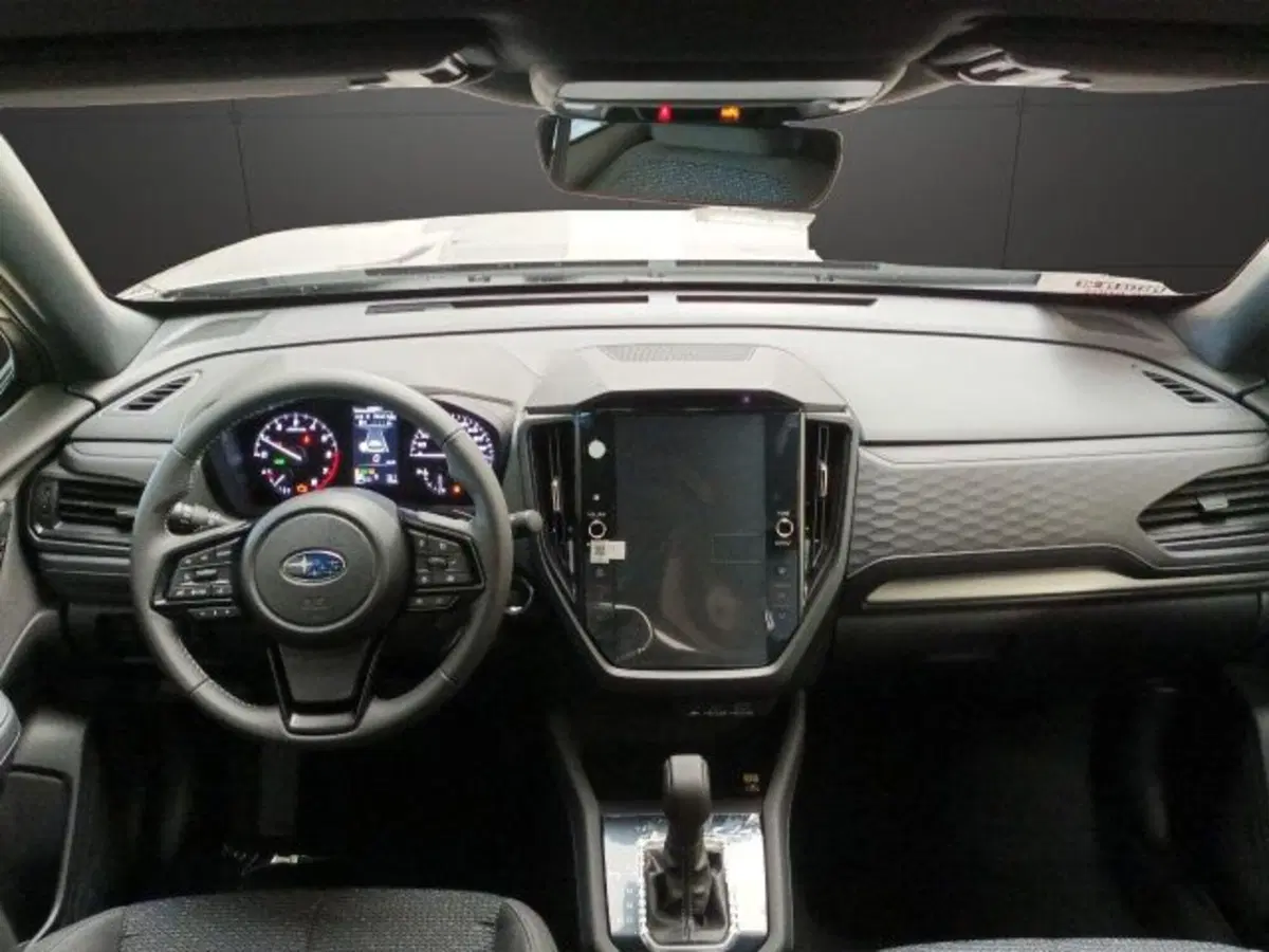 Subaru Forester nuova a Novara (7)