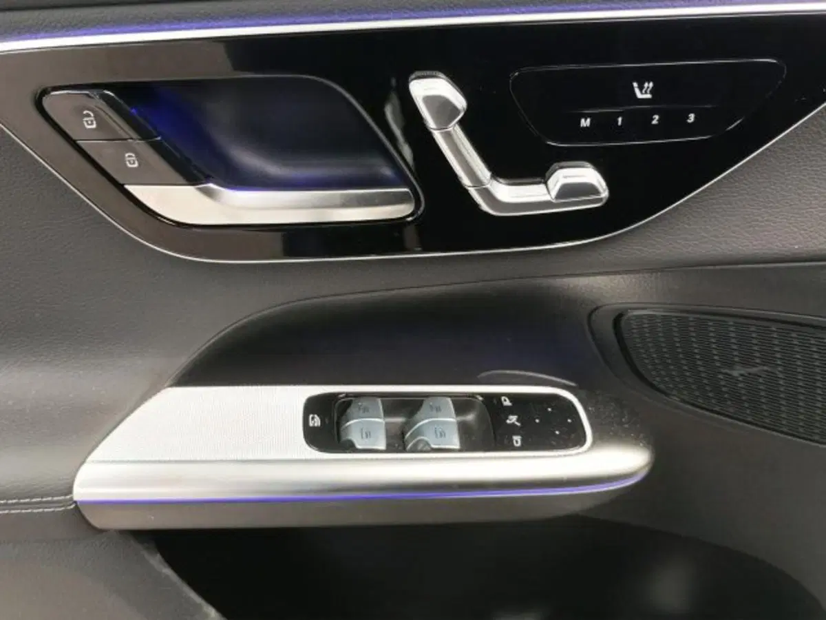 Mercedes-Benz GLC nuova a Novara (11)