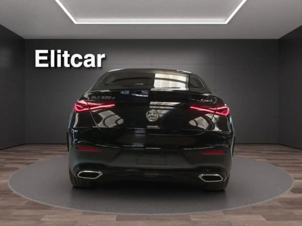 Mercedes-Benz GLC nuova a Novara (4)