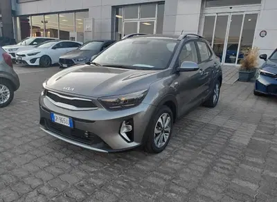 Kia Stonic 1.0 t-gdi mhev Urban 100cv mt del 2023 usata a Rende