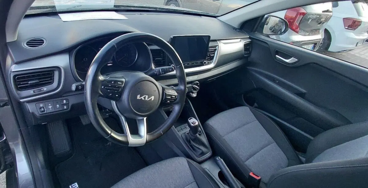 Kia Stonic usata a Cosenza (10)