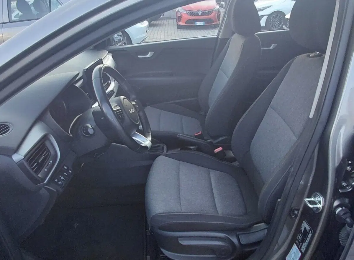 Kia Stonic usata a Cosenza (12)