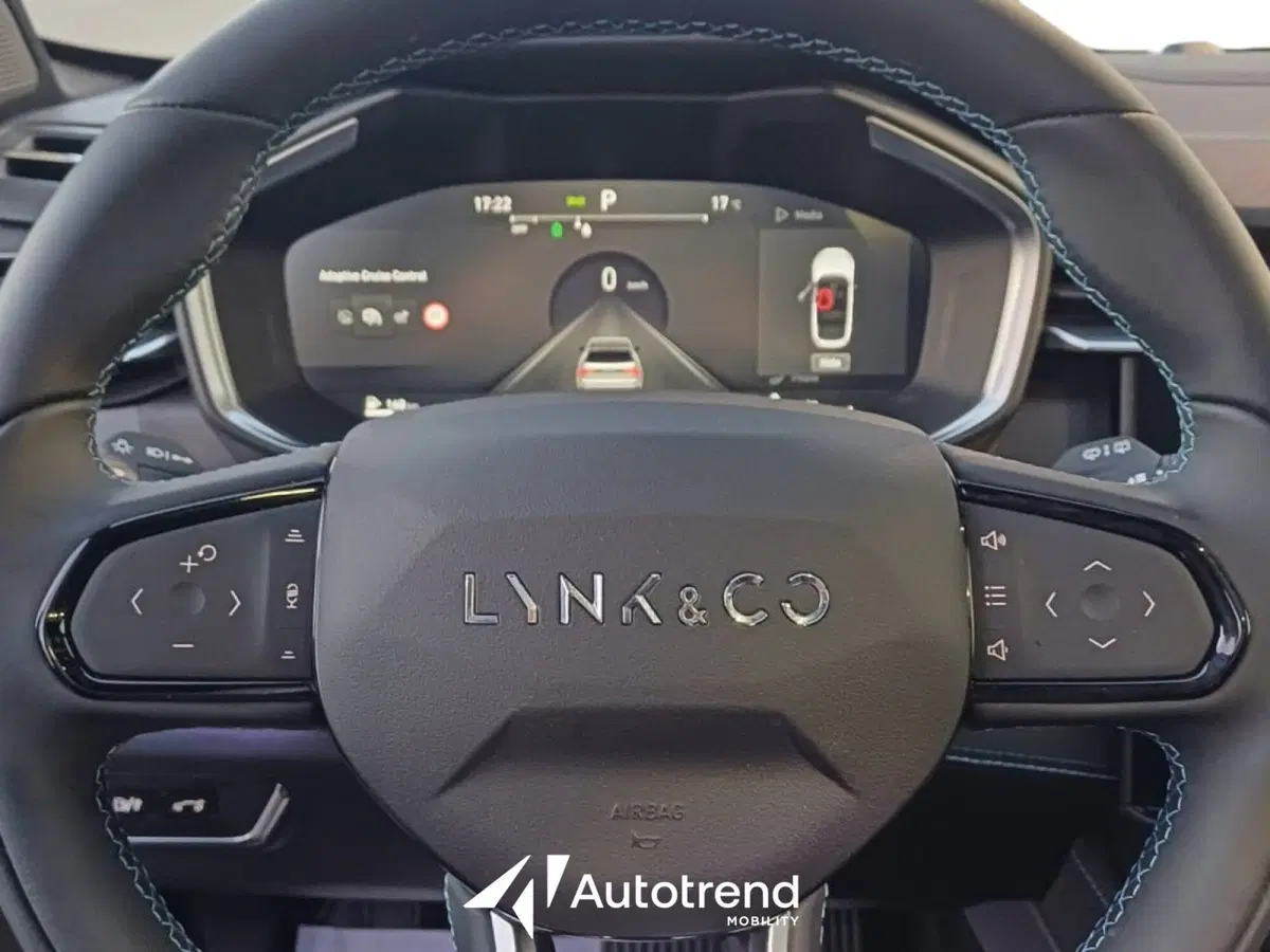 Lynk & Co 01 usata a Bari (9)