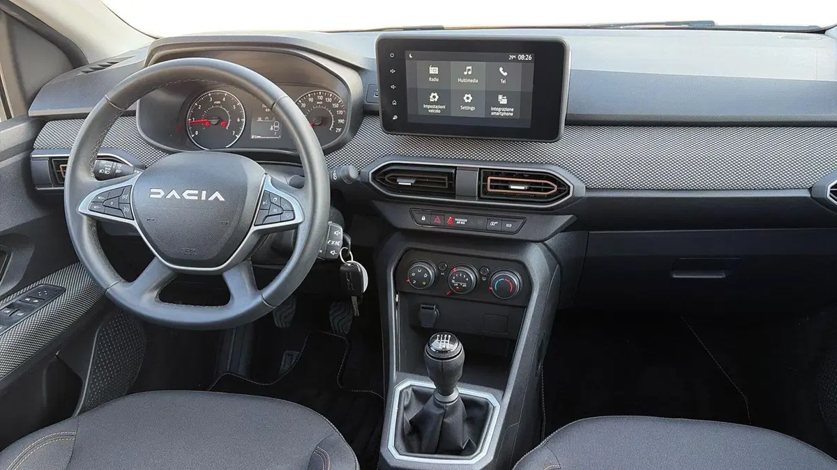 Dacia Sandero usata a Viterbo (13)