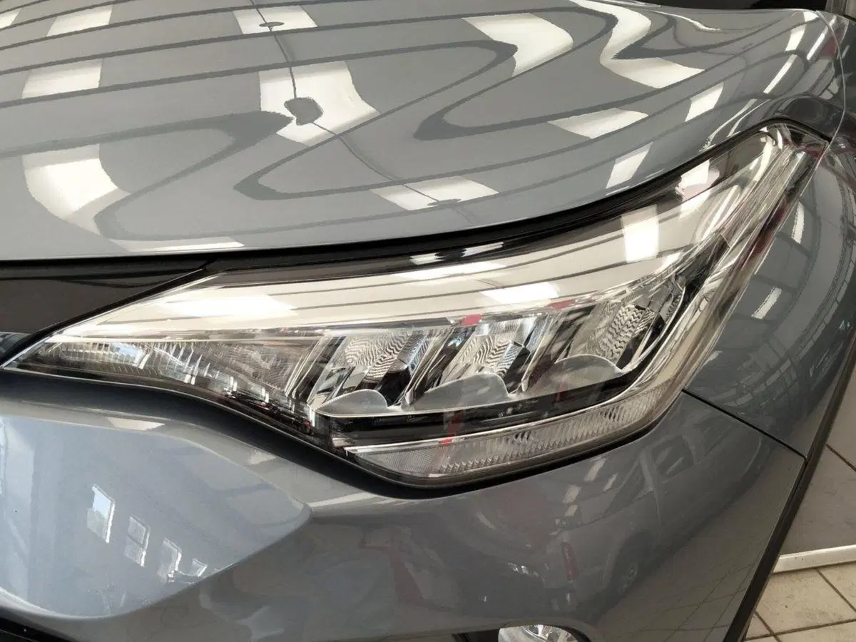 Toyota Toyota C-HR usata a Roma (13)