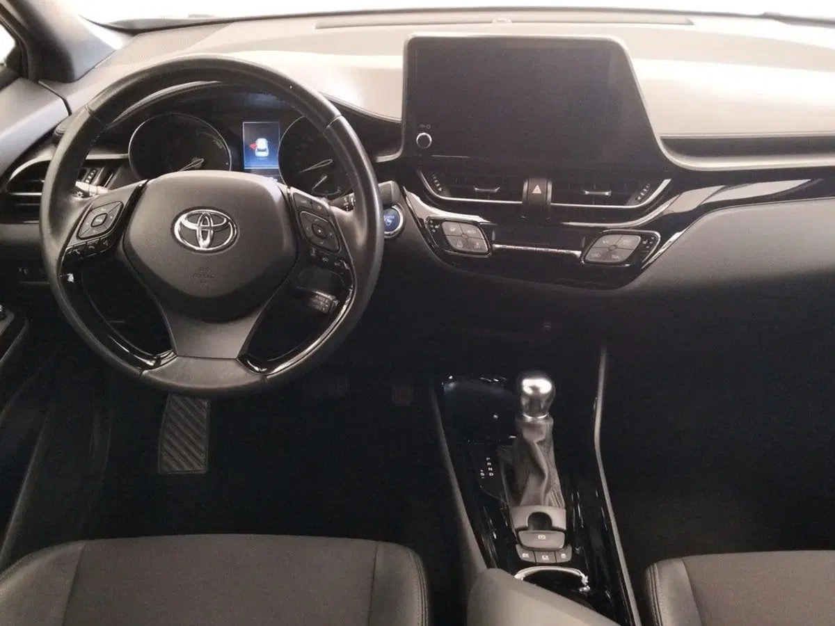 Toyota Toyota C-HR usata a Roma (8)