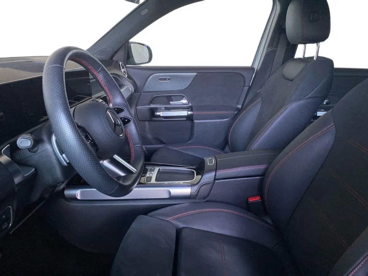 Mercedes-Benz EQB usata a Bergamo (7)