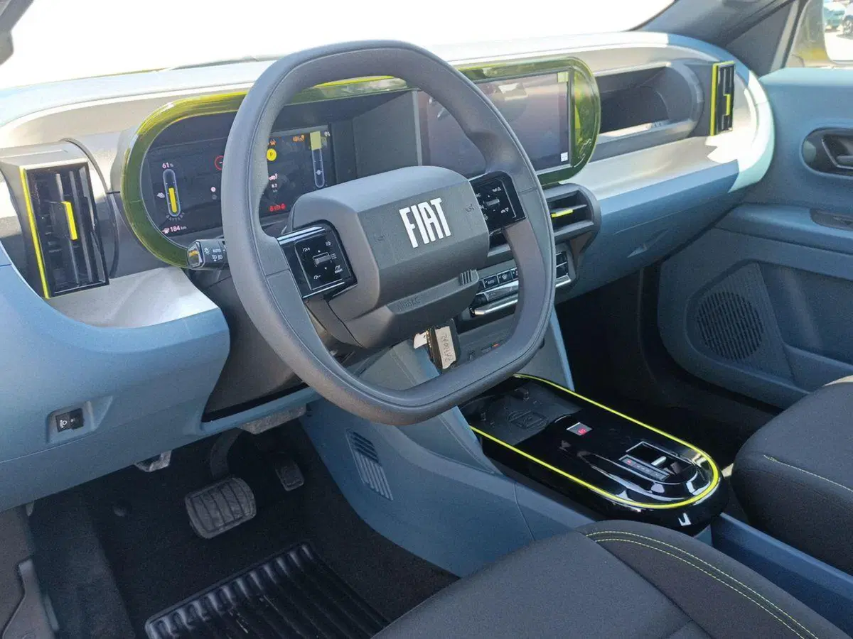 Fiat Grande Panda nuova a Bari (10)