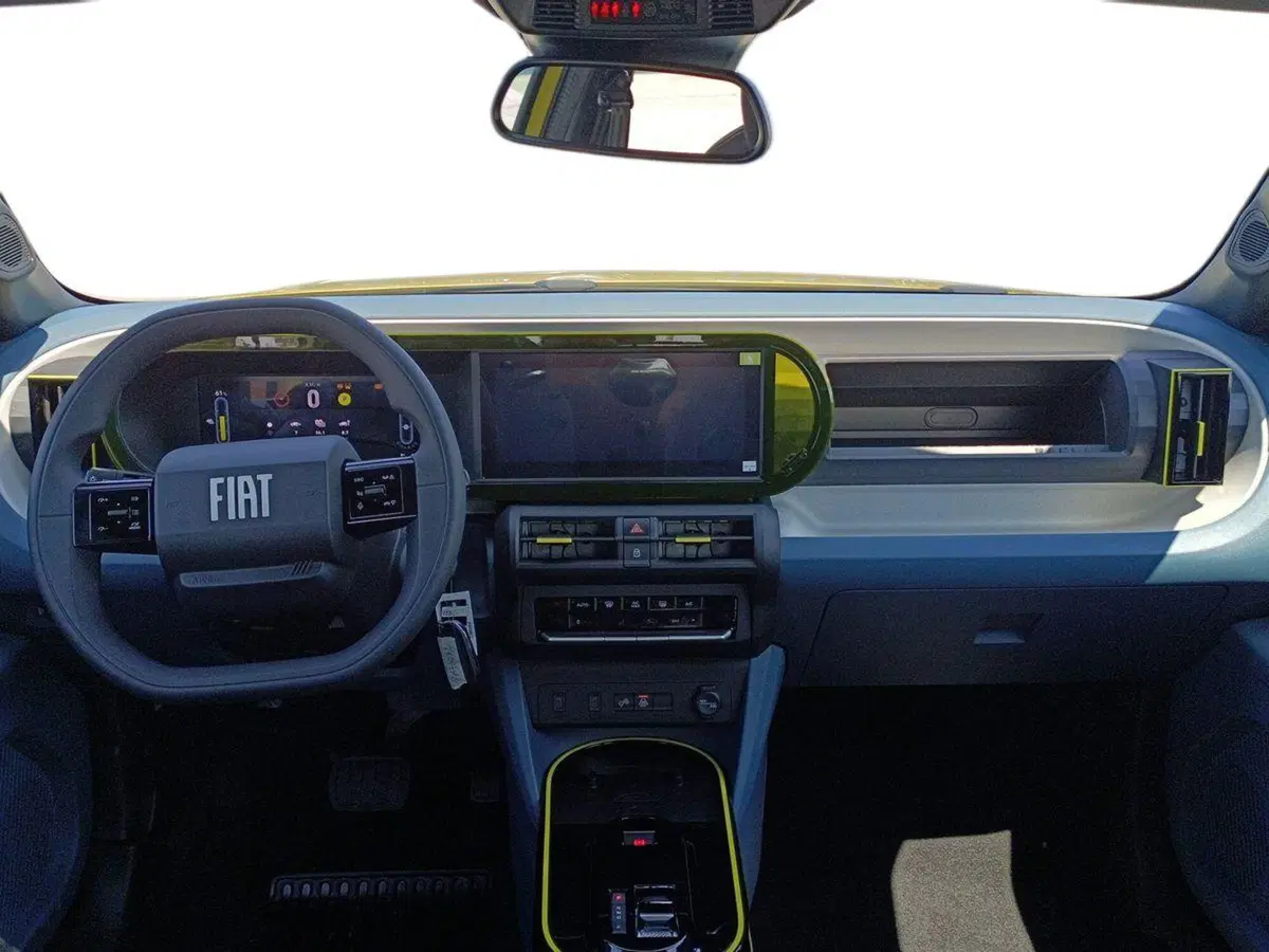 Fiat Grande Panda nuova a Bari (8)