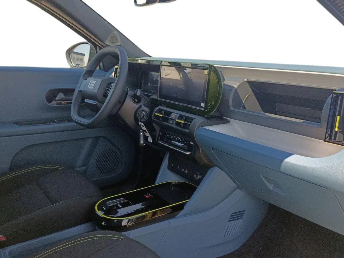 Fiat Grande Panda nuova a Bari (9)