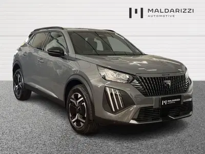 Peugeot 2008 1.2 puretech Allure s&amp;s 100cv del 2025 usata a Bari