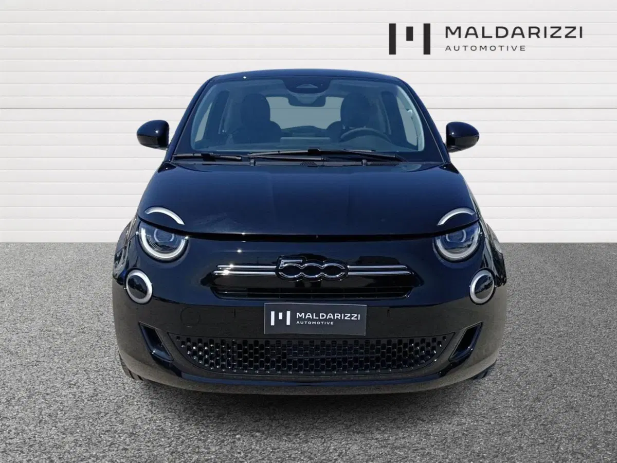 Fiat 500 nuova a Bari (2)