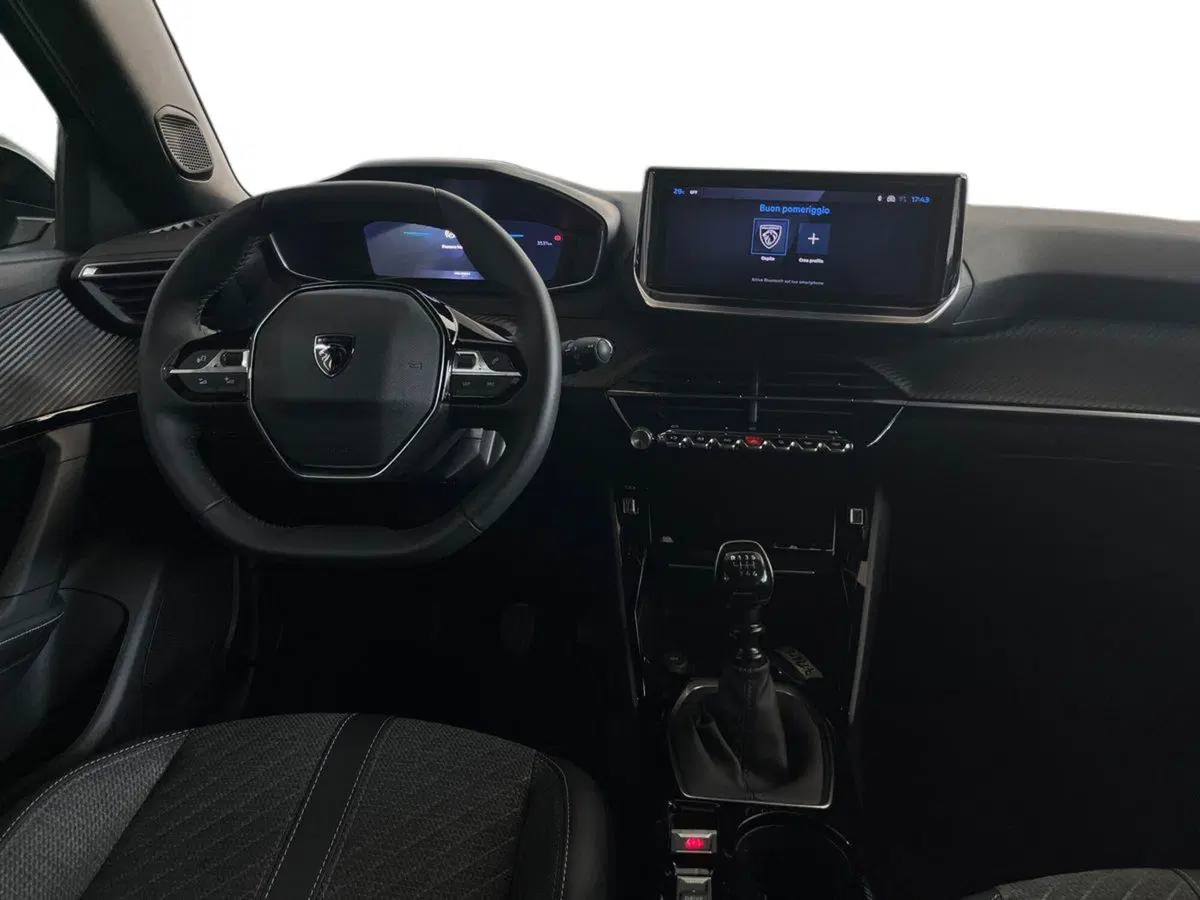 Peugeot 2008 usata a Bari (8)