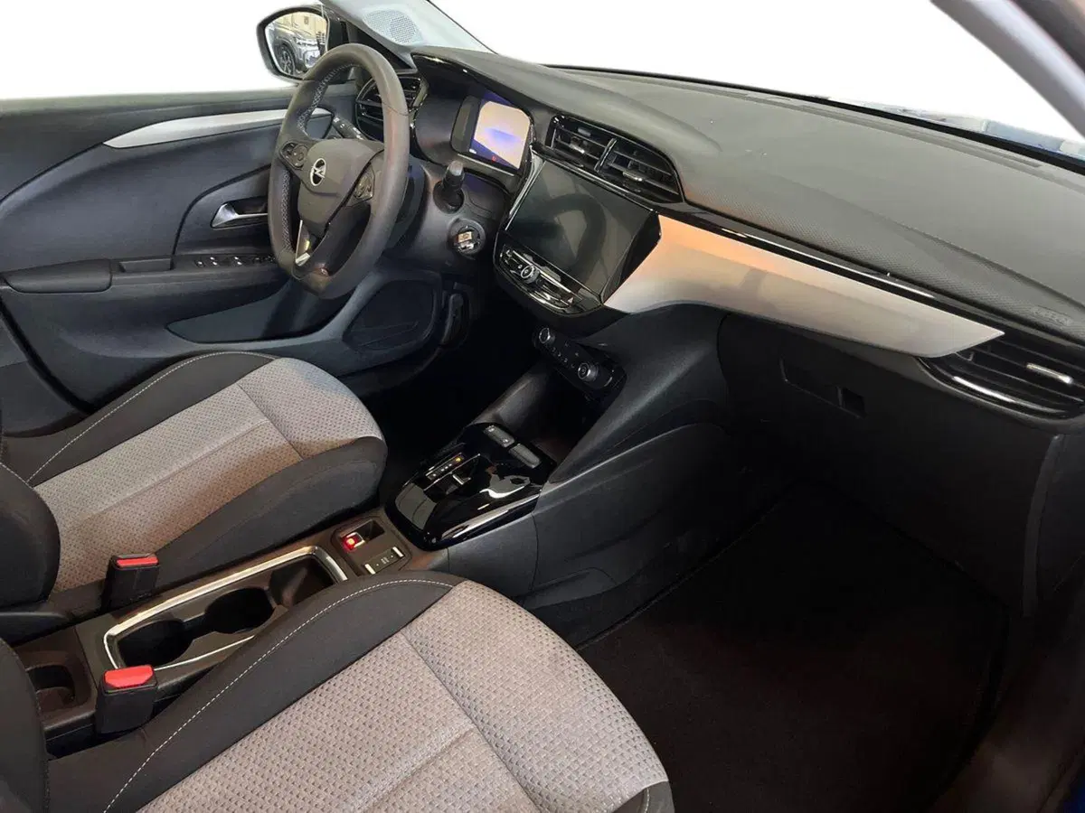 Opel Corsa usata a Bari (9)