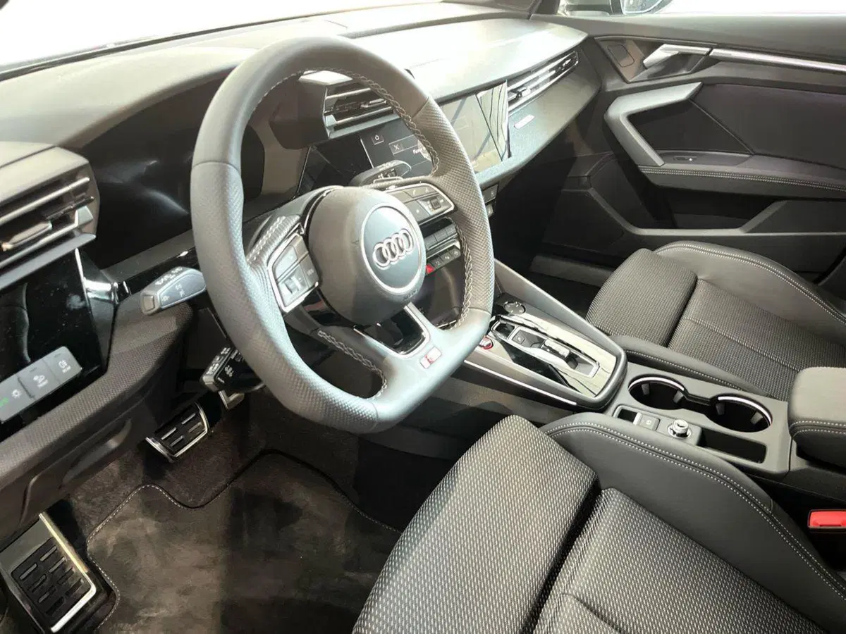 Audi A3 Sportback nuova a Bari (10)
