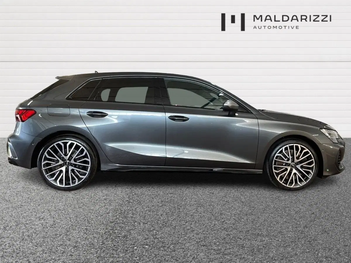 Audi A3 Sportback nuova a Bari (5)