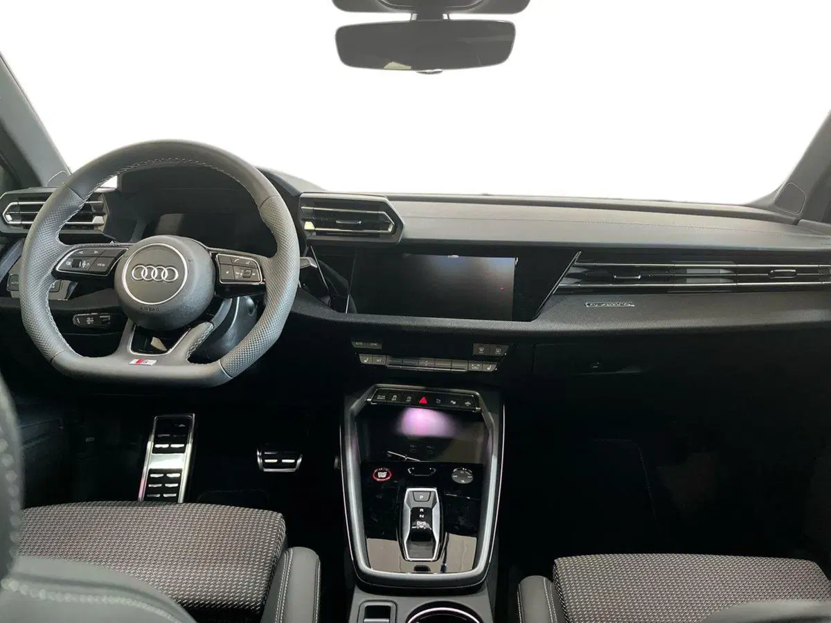 Audi A3 Sportback nuova a Bari (8)